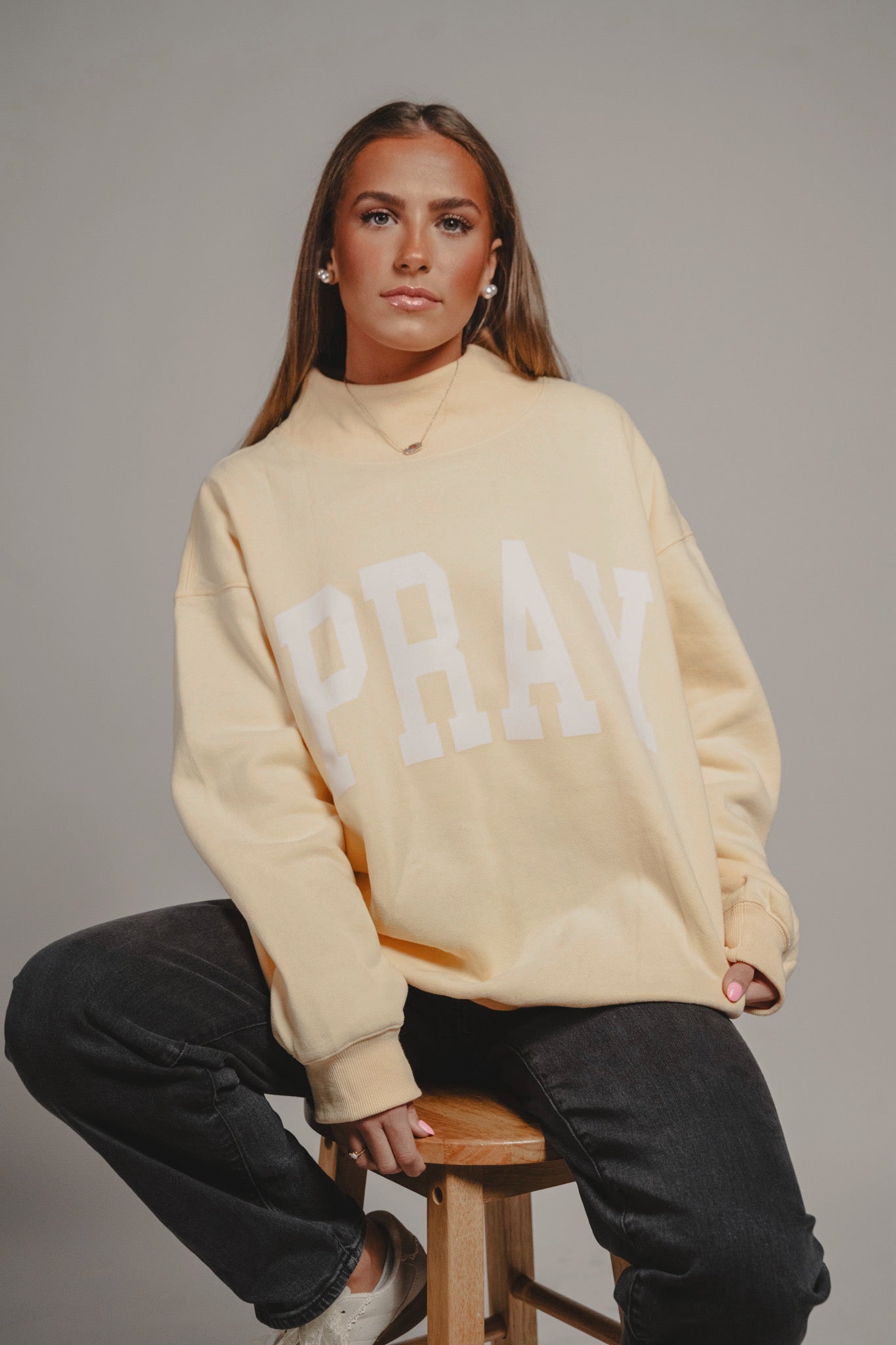 Pray Mockneck