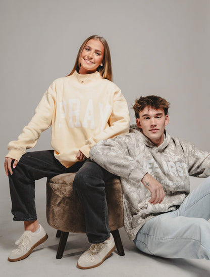 Pray Mockneck